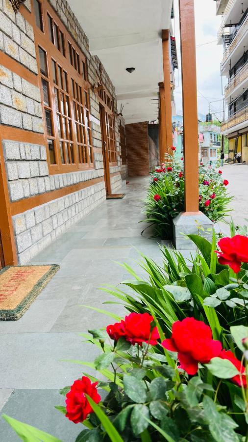 Sita Classic, Most Comfortable Family Hotel In Manali Manāli Exterior foto